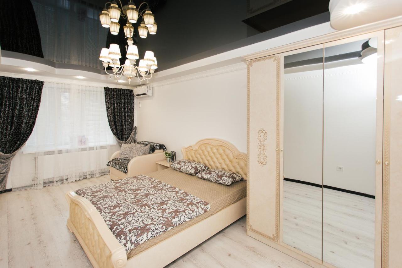 De Luxe Apartments Centr Illinskaya Sumy Exterior photo