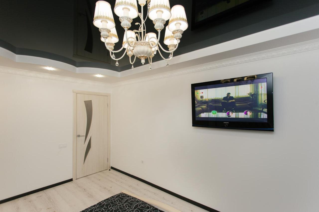 De Luxe Apartments Centr Illinskaya Sumy Exterior photo