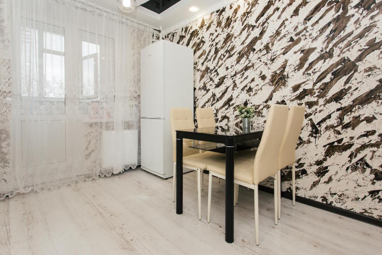 De Luxe Apartments Centr Illinskaya Sumy Exterior photo