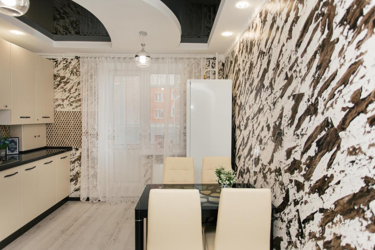 De Luxe Apartments Centr Illinskaya Sumy Exterior photo